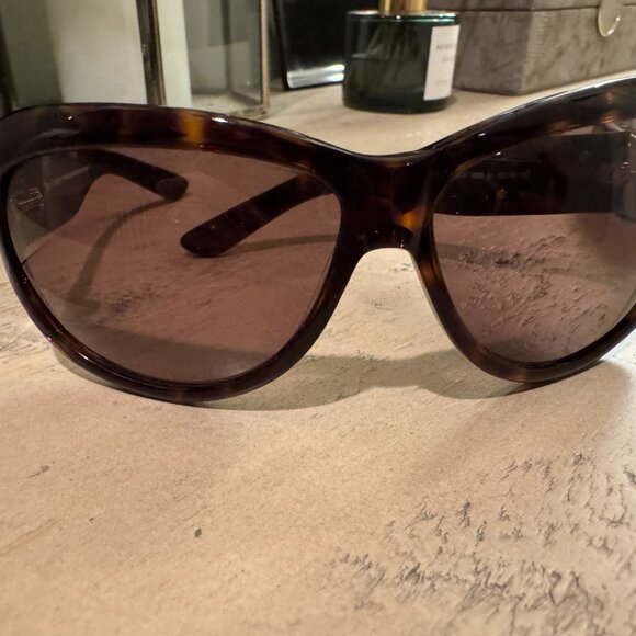 Juicy Couture Tortoise shell color sunglasses - Picture 7 of 8